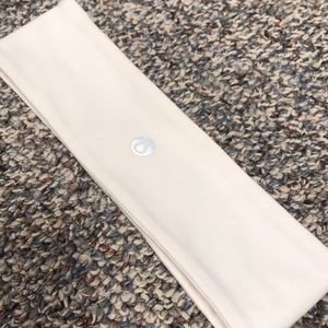White lululemon headband